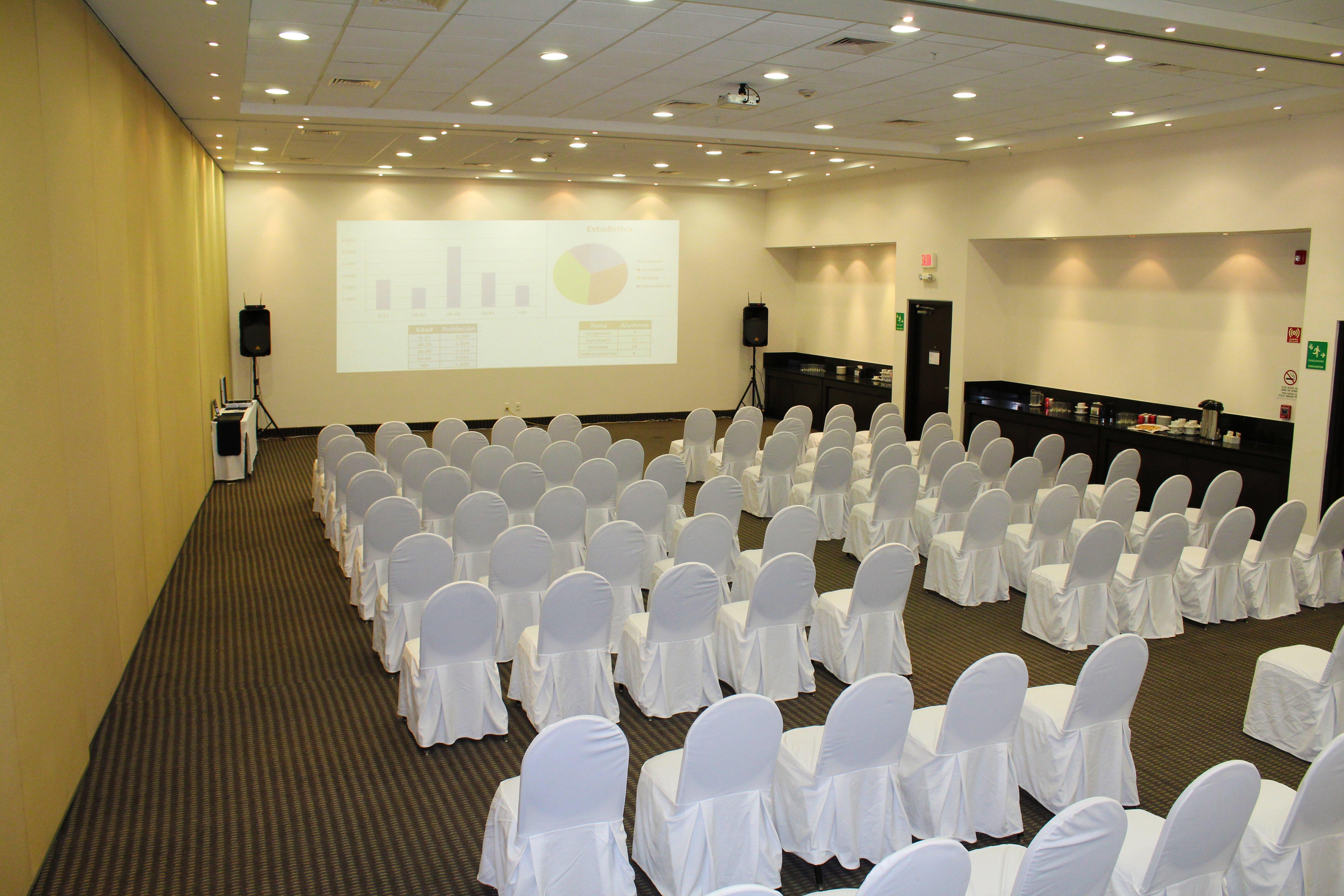 Holiday Inn Express Merida By Ihg Экстерьер фото