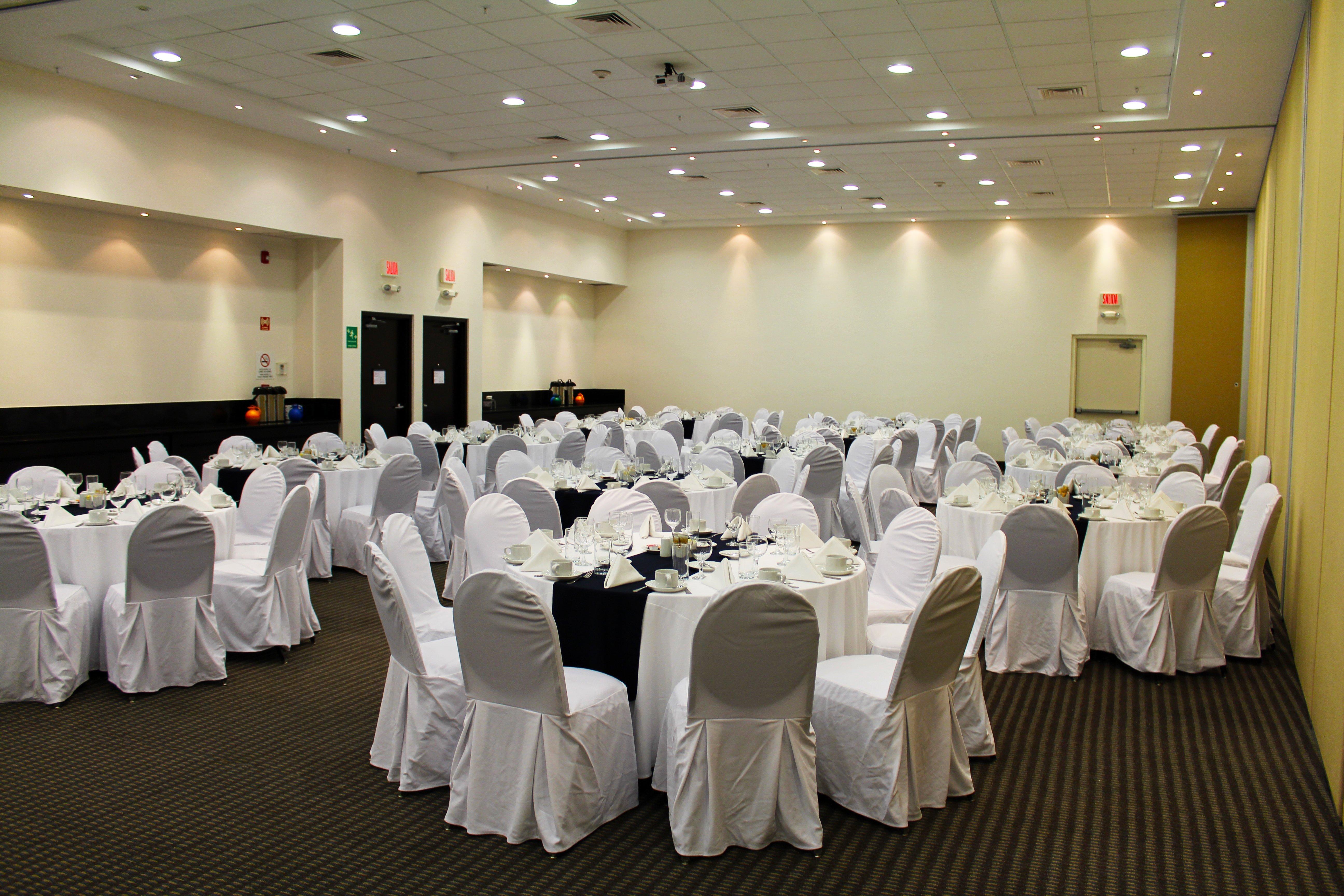 Holiday Inn Express Merida By Ihg Экстерьер фото