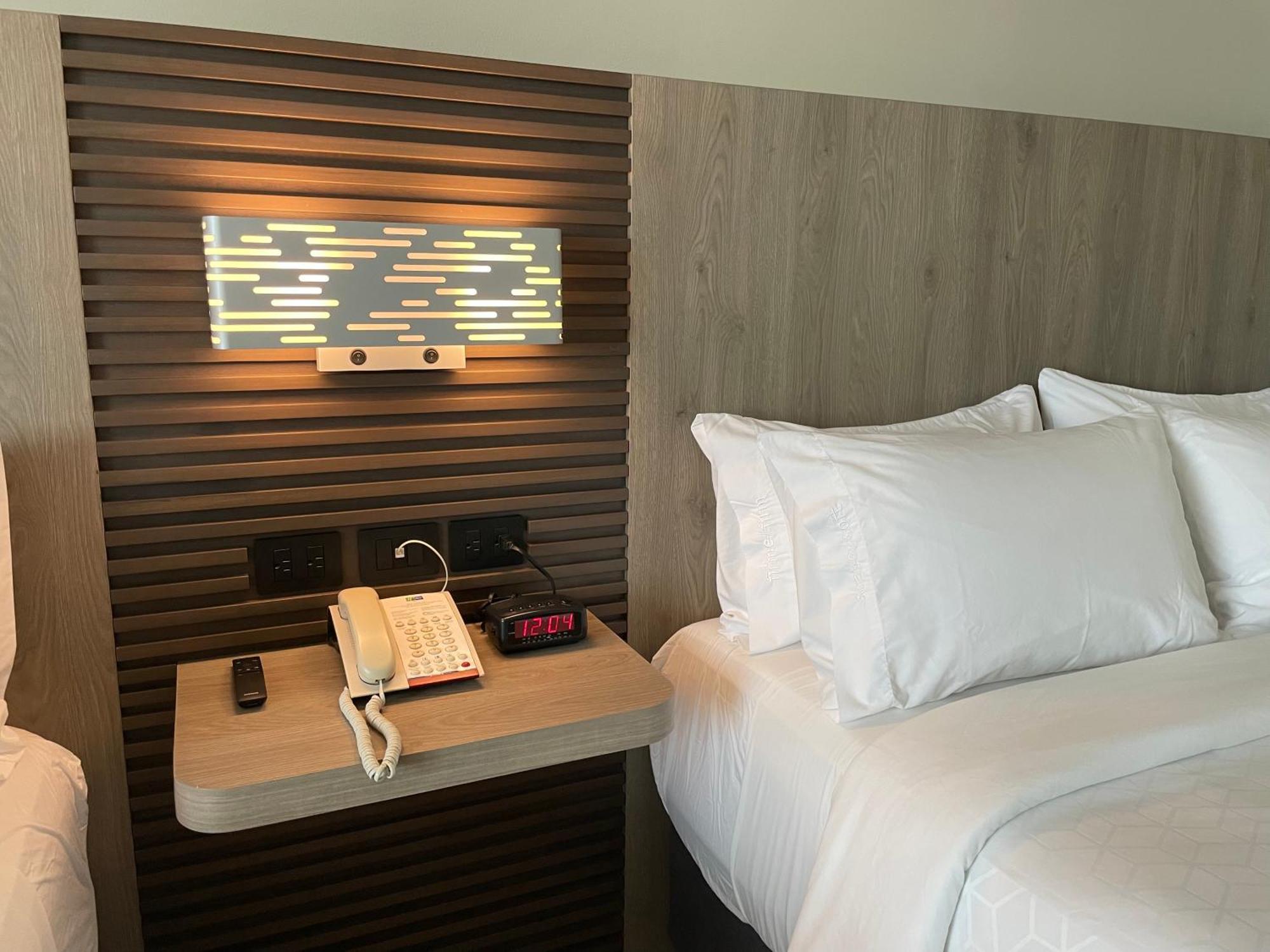 Holiday Inn Express Merida By Ihg Экстерьер фото