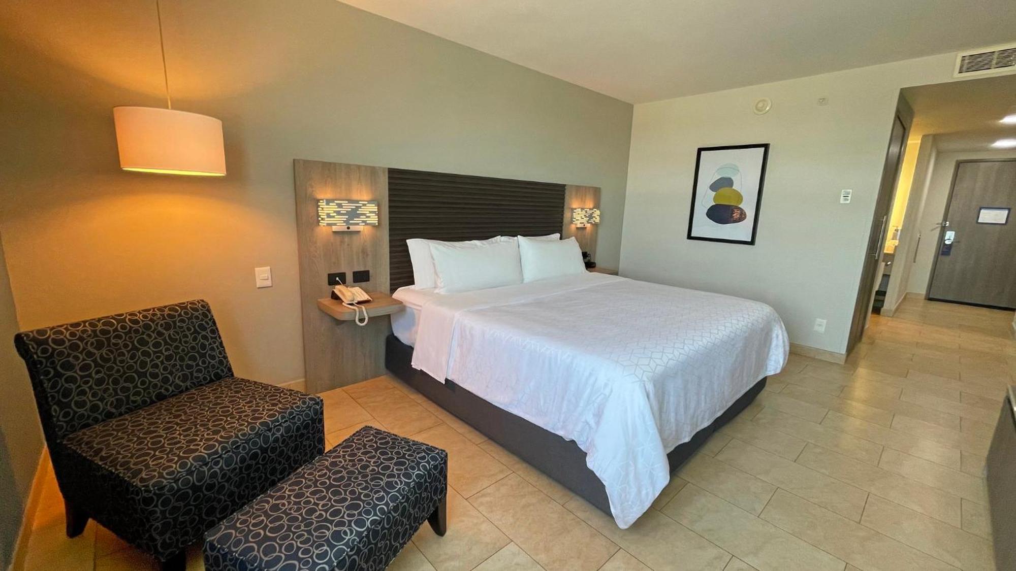 Holiday Inn Express Merida By Ihg Экстерьер фото