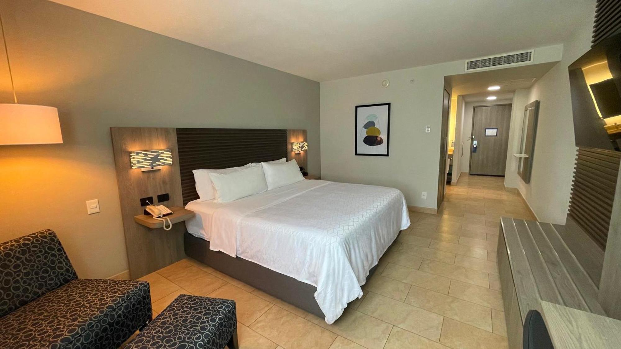 Holiday Inn Express Merida By Ihg Экстерьер фото