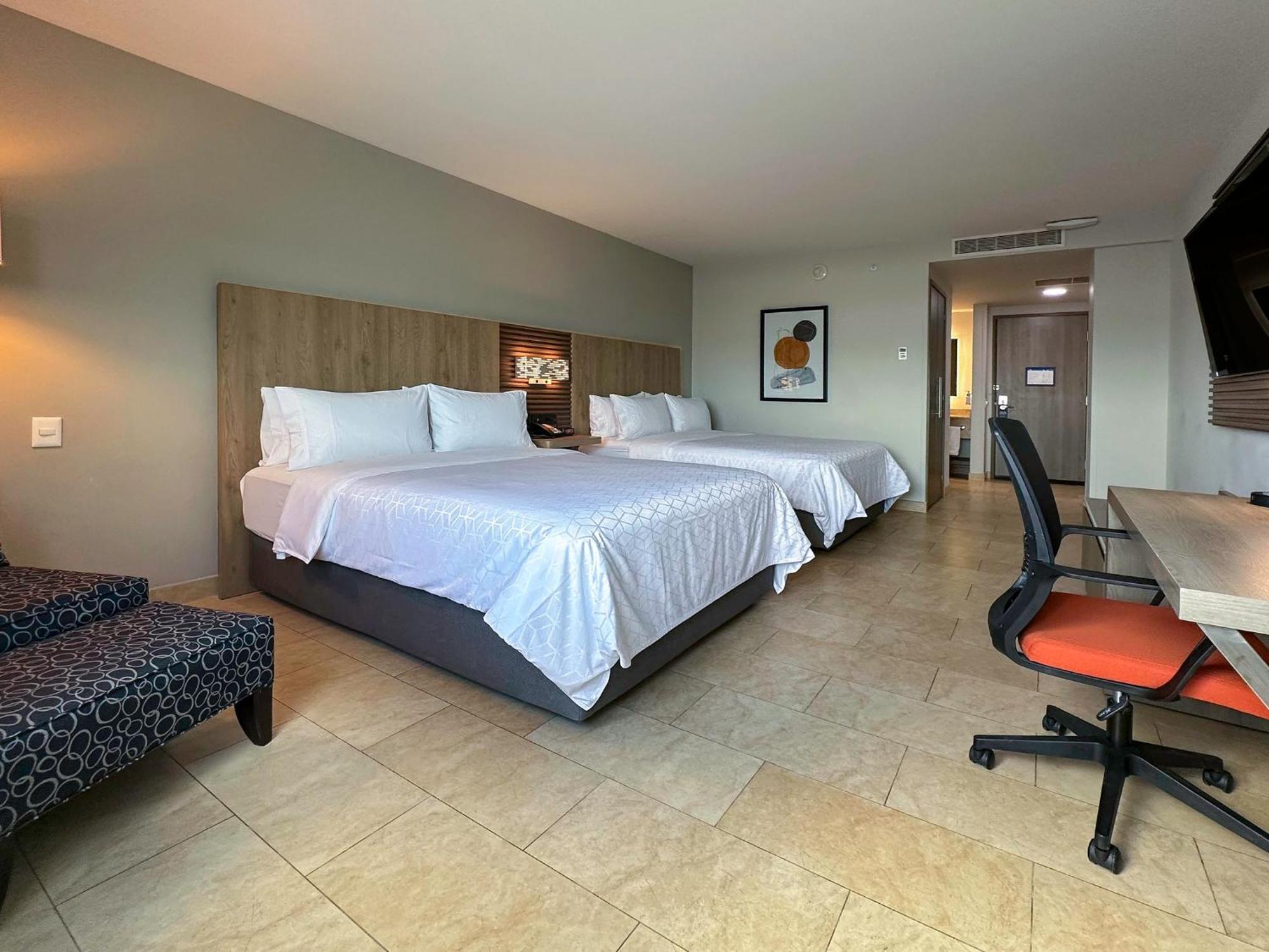 Holiday Inn Express Merida By Ihg Экстерьер фото