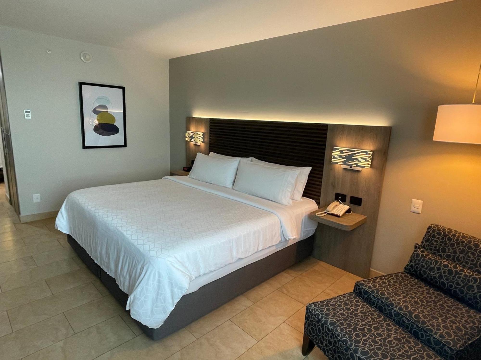 Holiday Inn Express Merida By Ihg Экстерьер фото