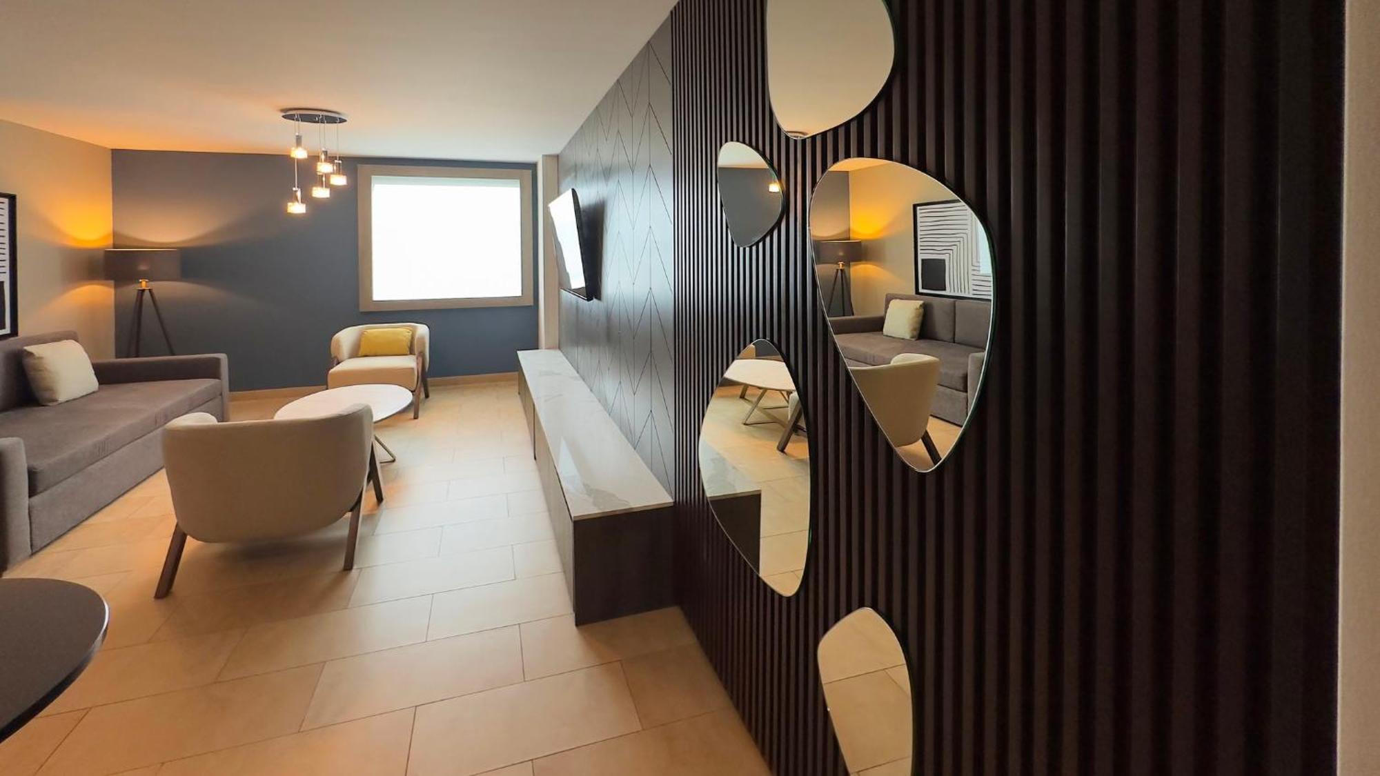 Holiday Inn Express Merida By Ihg Экстерьер фото
