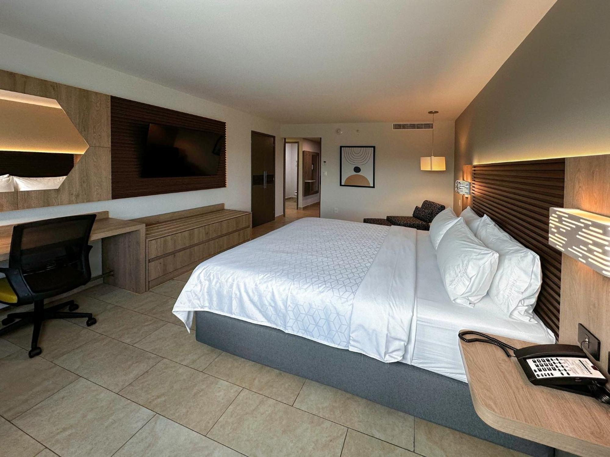 Holiday Inn Express Merida By Ihg Экстерьер фото